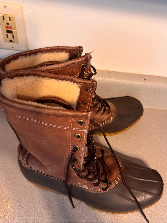L.L. Bean Other - L.L. Bean Shearling Lining boots men’s size 9 women’s size 11